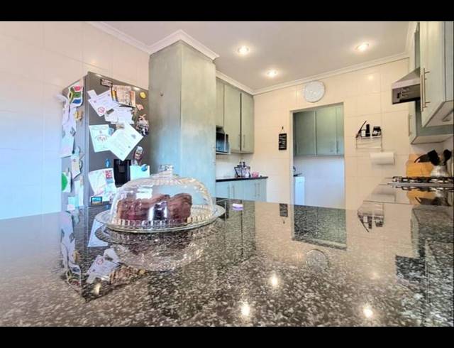 3 BEDROOM TOWNHOUSE FOR SALE IN RACEVIEW